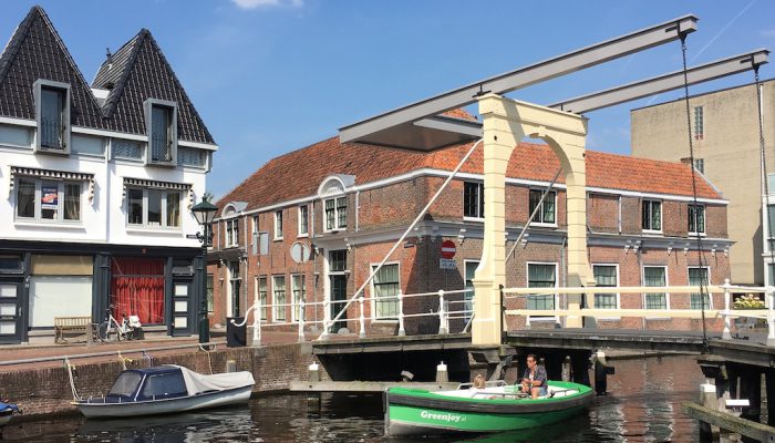 canal esape alkmaar canal esape alkmaar